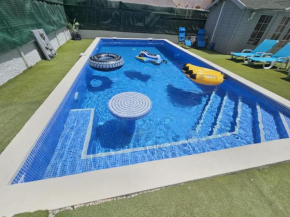 Fabulous Private Villa with Swimming Pool, Jacuzzi & Garden